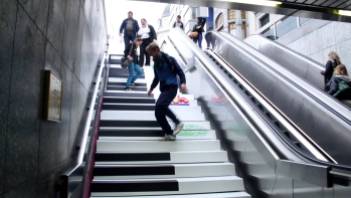 Piano Staircase in Brussels (Image Credit: https://www.youtube.com/watch?v=G6zbNT7IVX0)